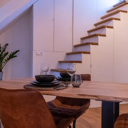 Apartman Ruhig Und Zentral An Der Donau *